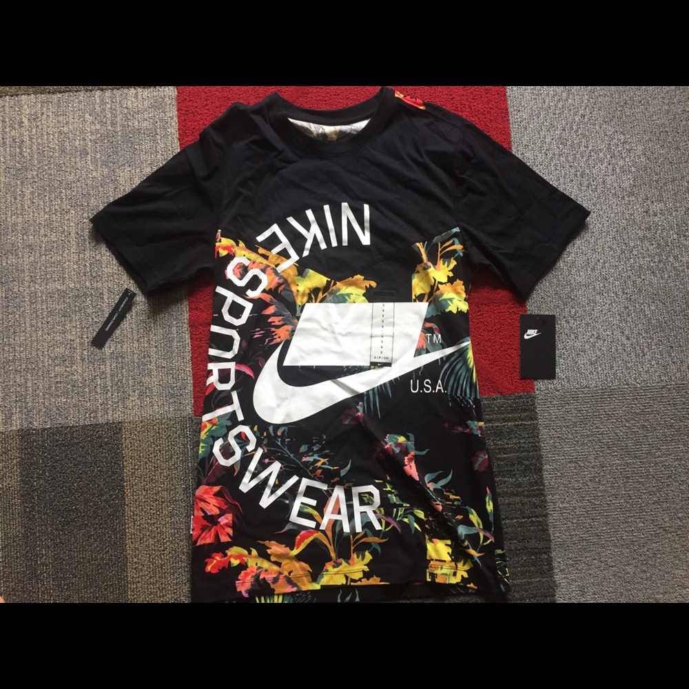 Nike nsw nsp Mens tee size small